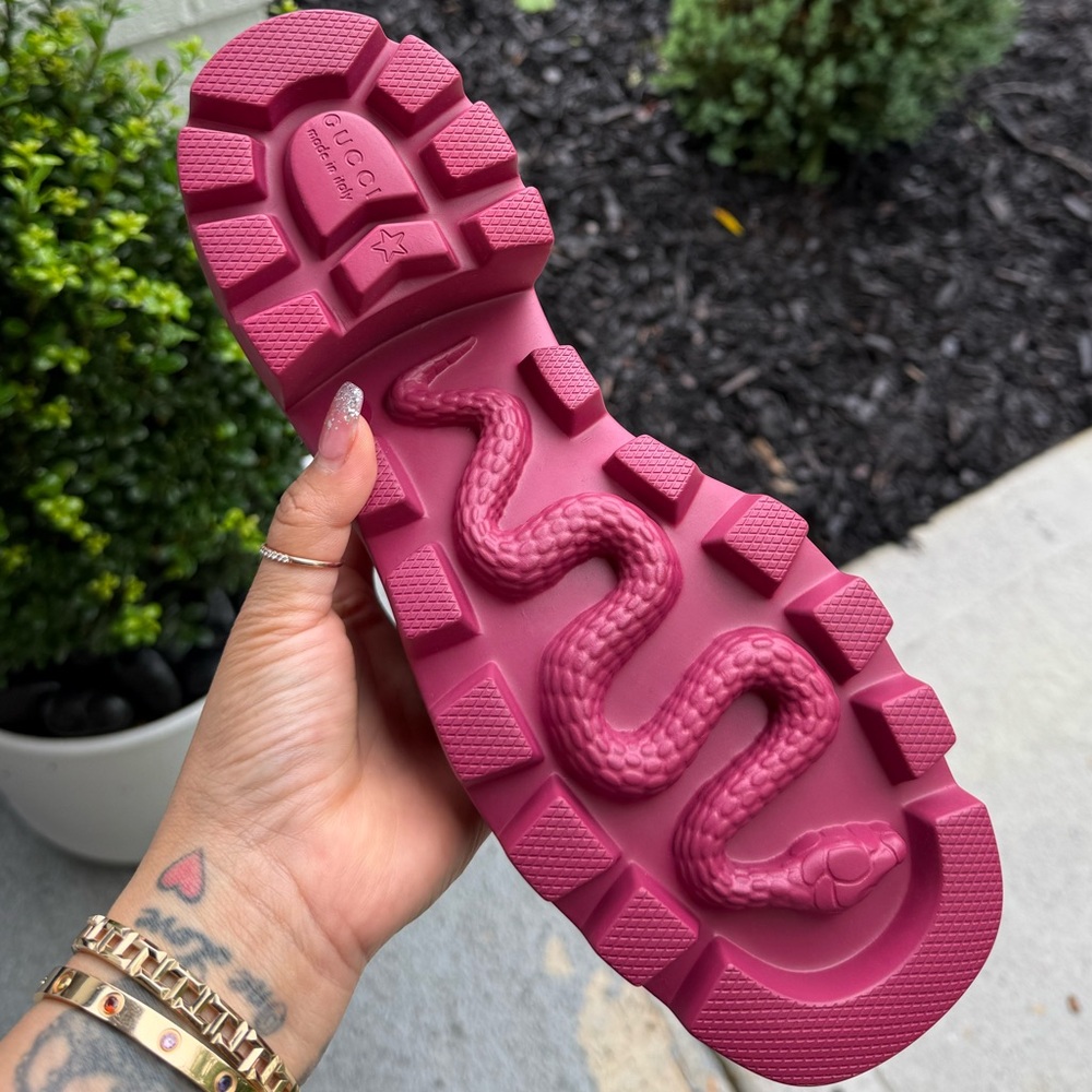 Gucci Women's Pink Ankle Boots - Picture 4 of 10